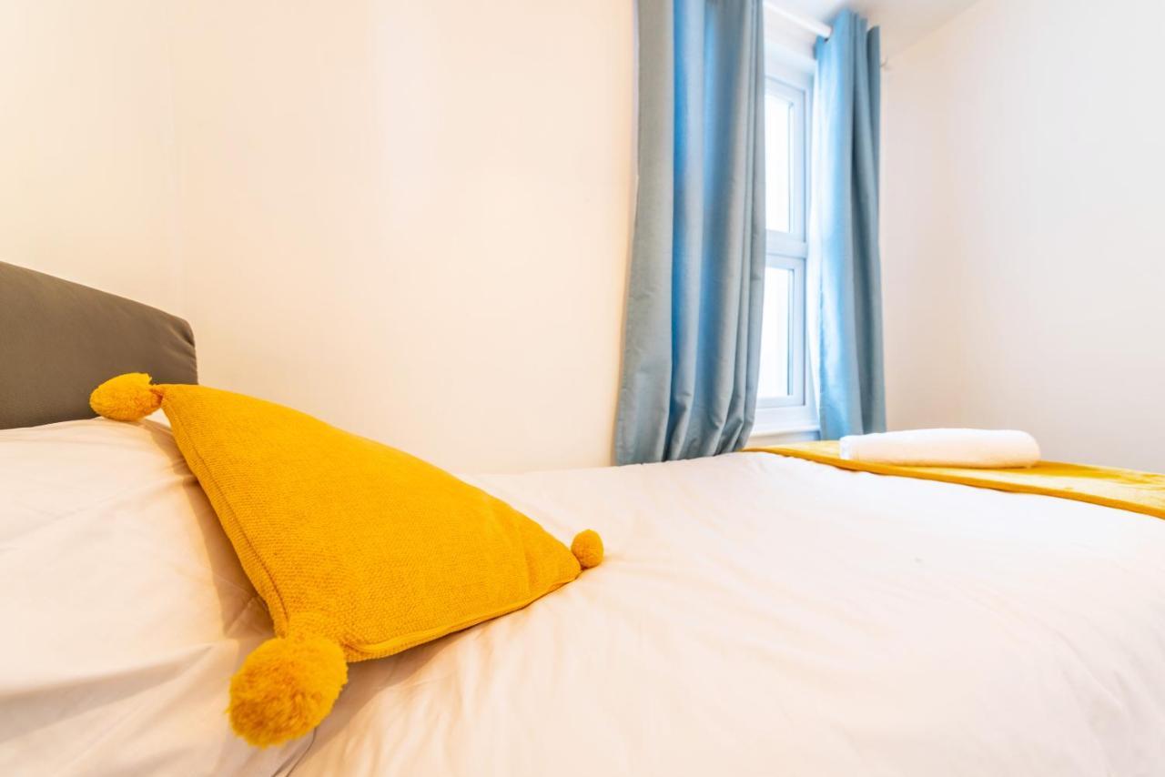 Stylish 3-bed Terraced House With Wi-fi Apartment