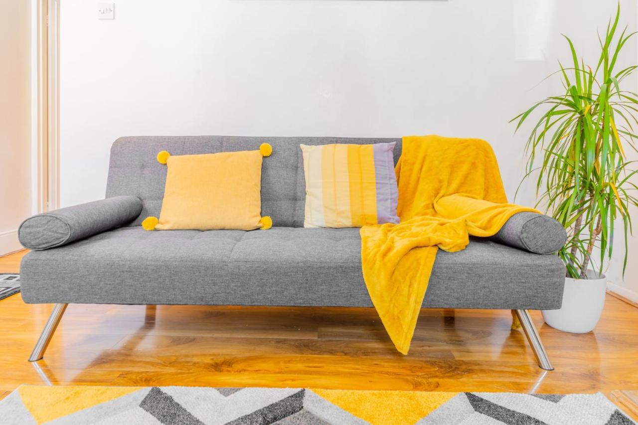 Stylish 3-bed Terraced House With Wi-fi Apartment